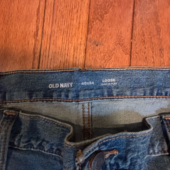 NWT Old Navy Loose Blue Relaxed Jeans - Picture 3 of 4